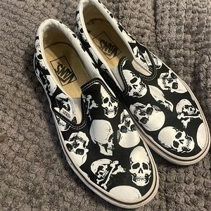 Skull Print Vans - men’s 8.5/women’s 10